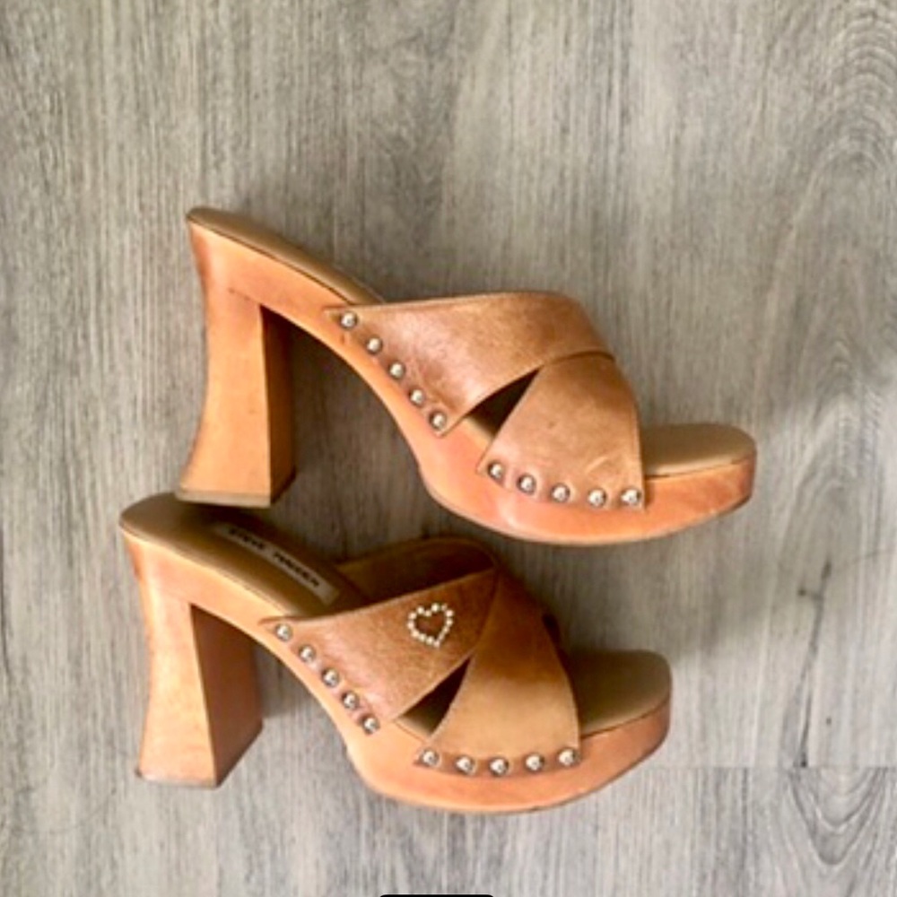 Vintage Y2K Steve Madden slides